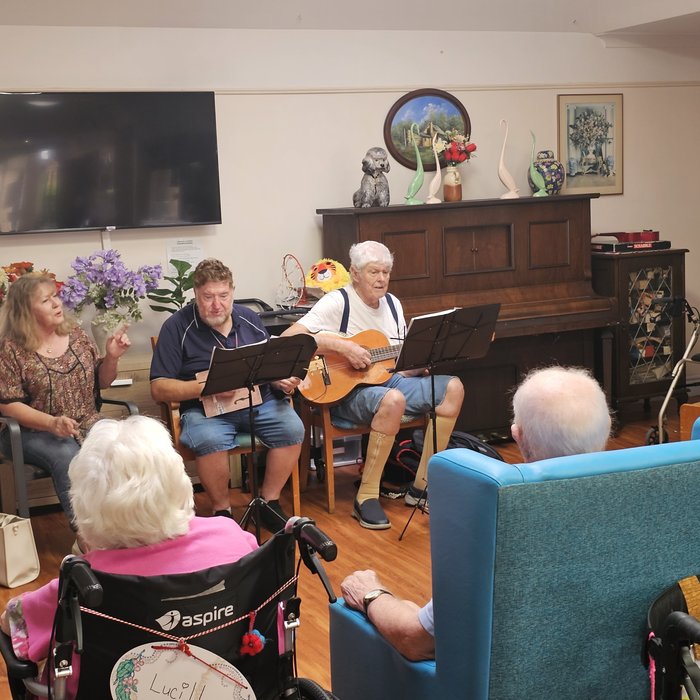 Live music in the lounge